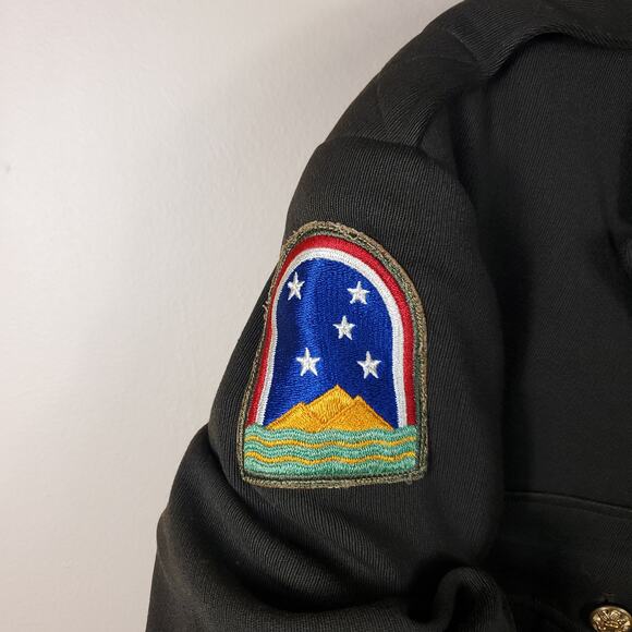 Vintage 1943 Farnsworth Reed Green Military Wool Coat Size 36R Patches - Picture 2 of 12